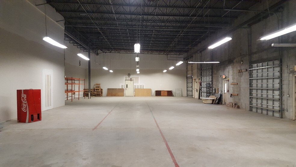 More Photos Of 1100 S Powerline Rd, Deerfield Beach Light Distribution For Sale