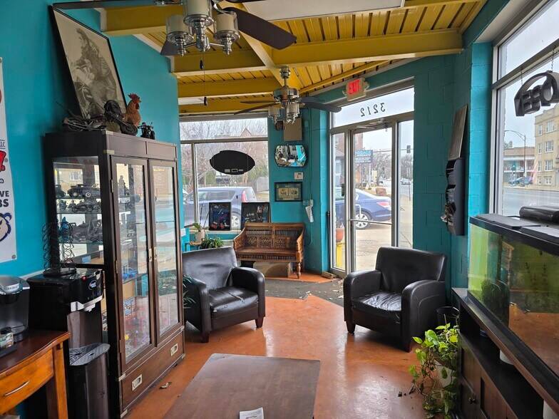 More Photos Of 3212 Harlem Ave, Riverside Auto Repair For Sale