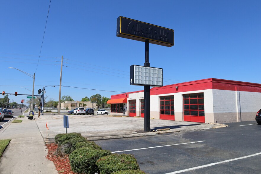 Primary Photo Of 6381 103rd St, Jacksonville Auto Repair For Lease