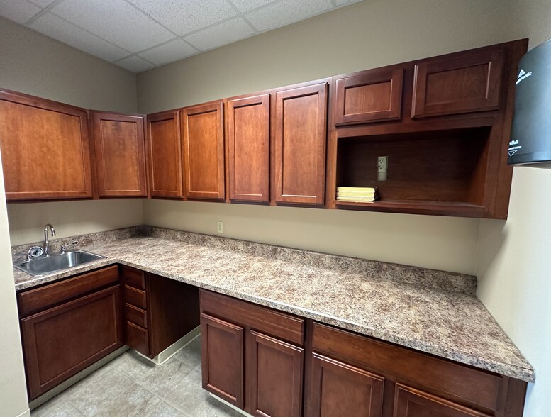 More Photos Of 7182 Liberty Centre Dr, West Chester Medical For Sale