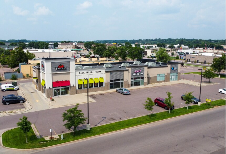 More Photos Of 4200-4300 W Empire Pl, Sioux Falls Storefront For Lease
