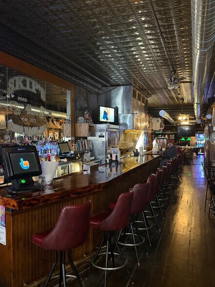 More Photos Of 111 E Main St, Flushing Bar For Sale