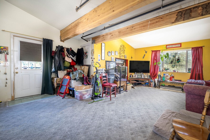 More Photos Of 957 Golden Gate Ter, Grass Valley Sports And Entertainment For Sale