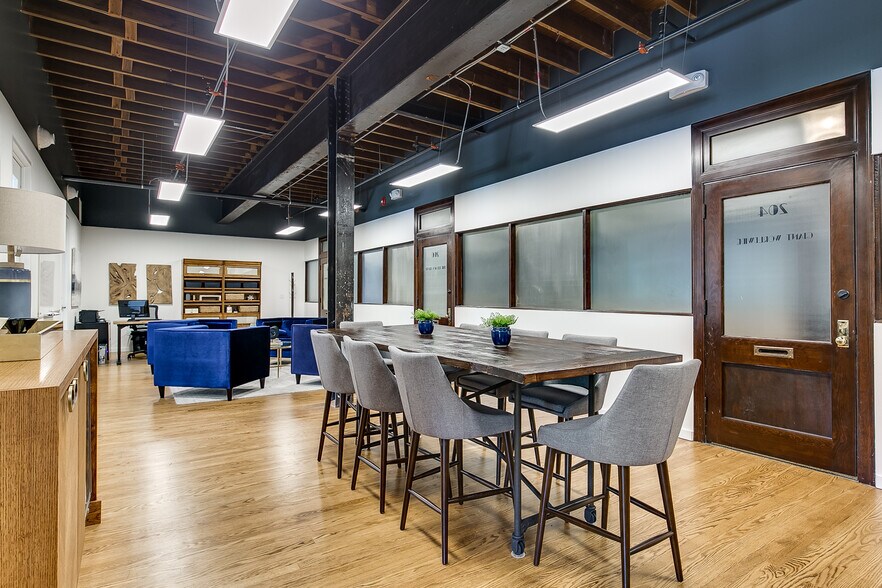 More Photos Of 423-441 NW 23rd St, Oklahoma City Movie Theatre For Lease