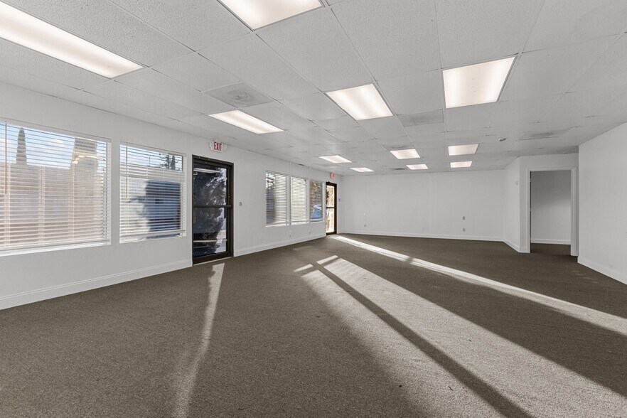 More Photos Of 4800 Manzanita Ave, Carmichael Office Residential For Lease