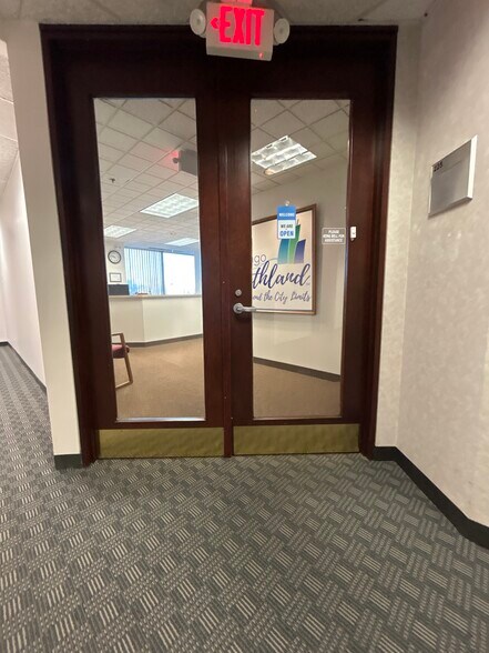 More Photos Of 4801 Southwick Dr, Matteson Medical For Lease