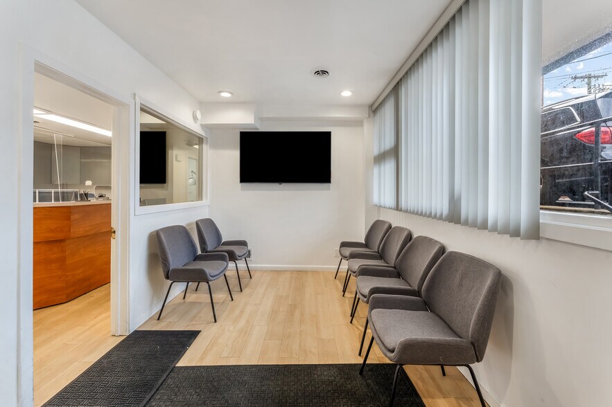 More Photos Of 22 Glenwood Ave, Jersey City Office Residential For Lease