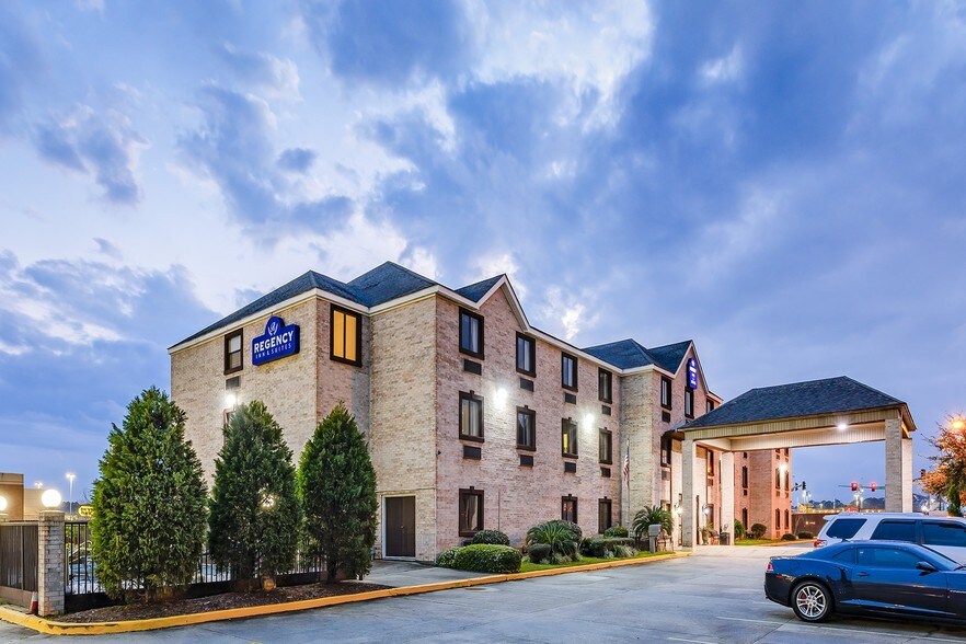 More Photos Of NW Corner I-10 and I-110, D'Iberville Unknown For Lease