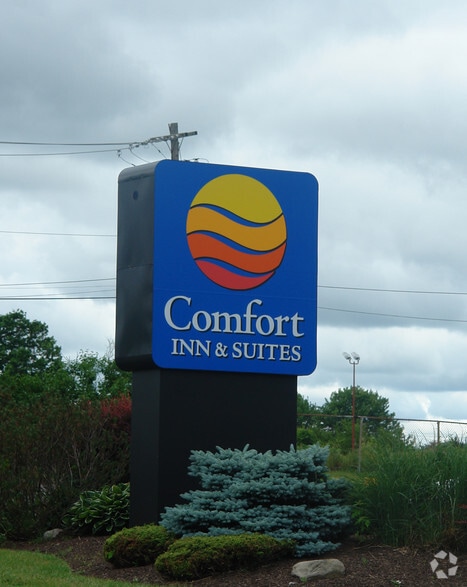 More Photos Of 6701 Buckley Rd, North Syracuse Hotel For Sale