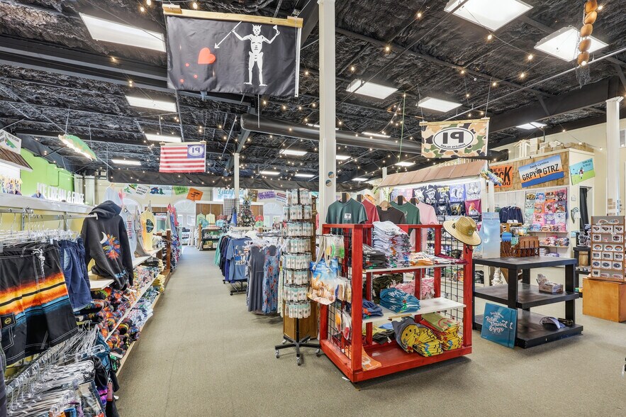 More Photos Of 14319 Ocean Hwy, Pawleys Island General Retail For Sale