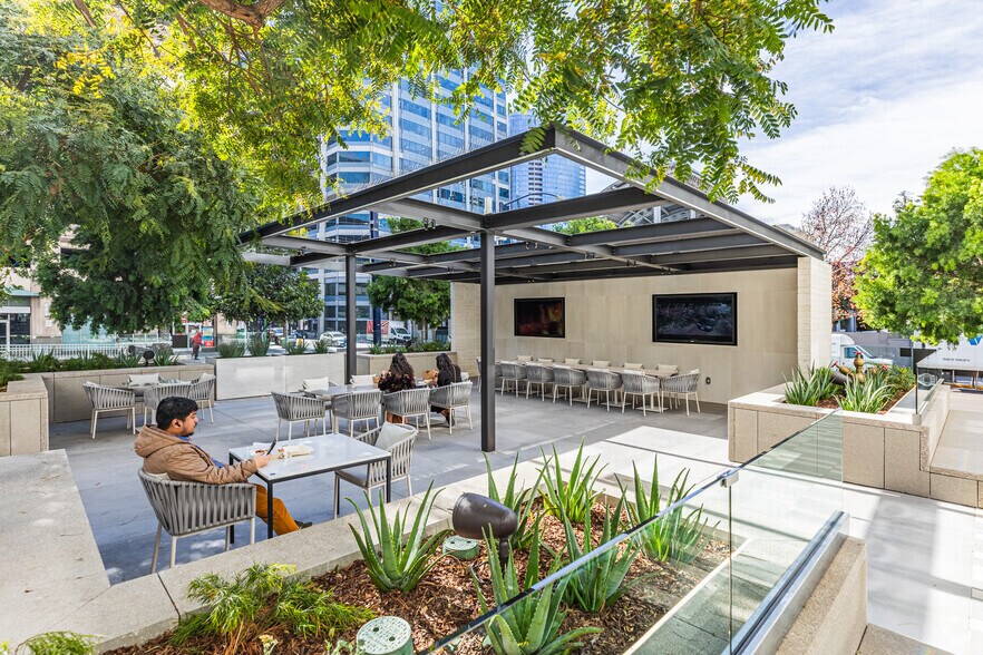 More Photos Of 550 W C St, San Diego Office For Lease