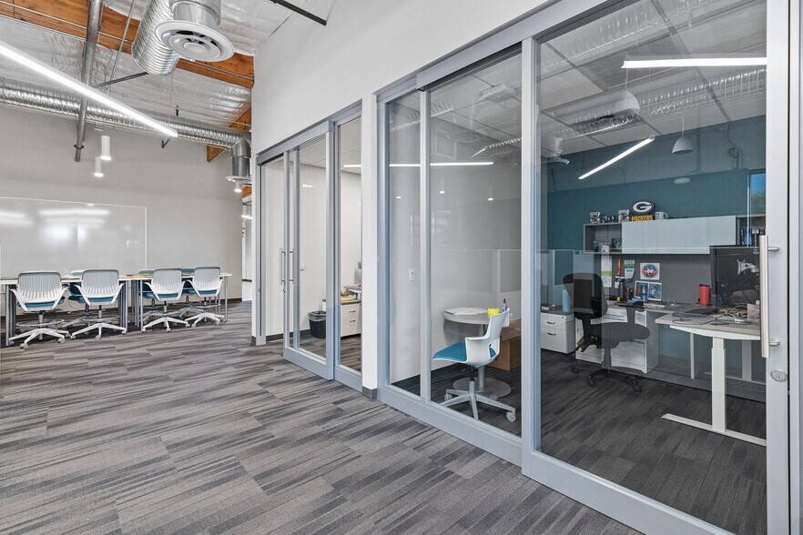 More Photos Of 2410 W Royal Palm Rd, Phoenix Light Manufacturing For Sale