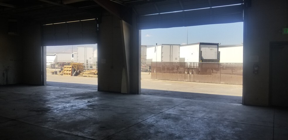 More Photos Of 593 Overmyer Rd, Sparks Light Manufacturing For Lease