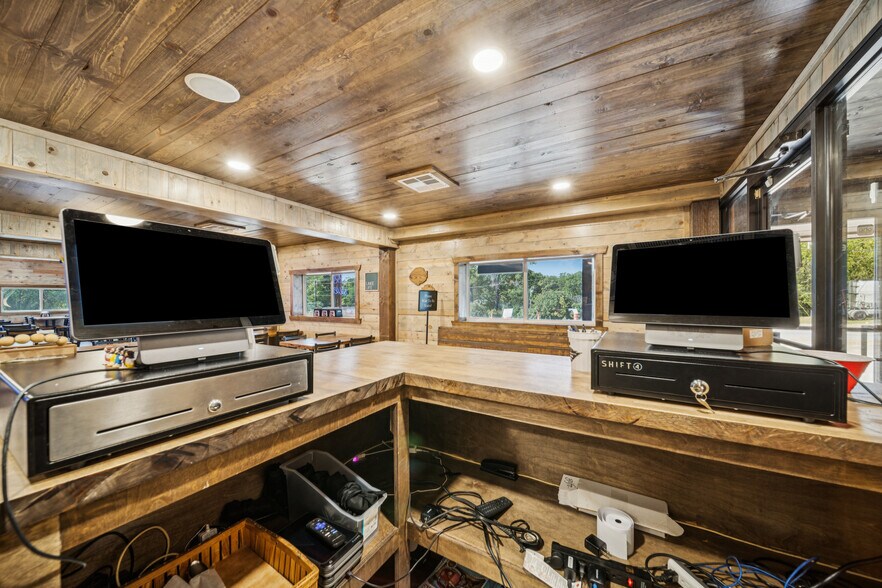 More Photos Of 29301 Hwy 82 Hwy, Park Hill Restaurant For Sale