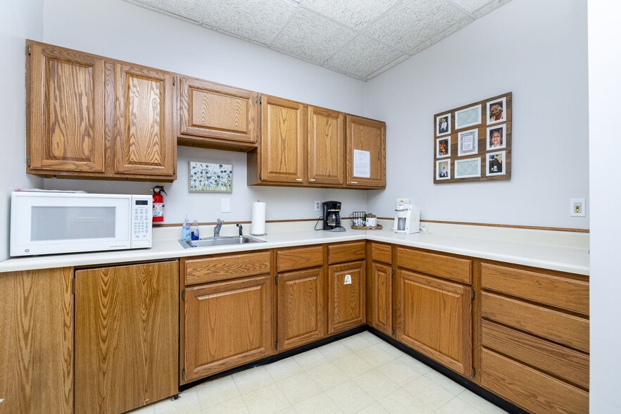 More Photos Of 704-708 Sumner Ave, Springfield Office Residential For Sale