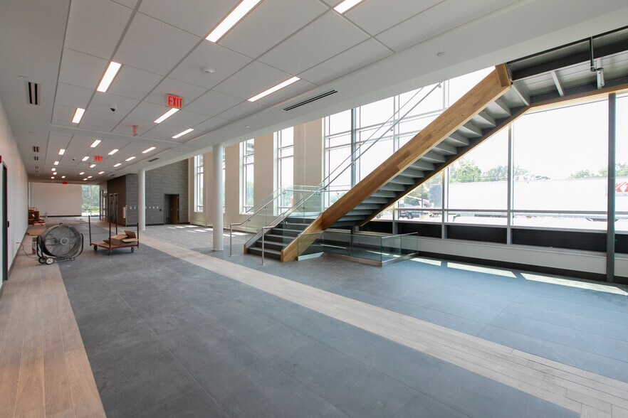 More Photos Of 1425 E Glendale Blvd., Valparaiso Healthcare For Lease