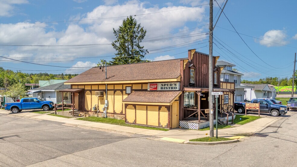 More Photos Of 1100 Vulcan St, Iron Mountain Warehouse For Sale