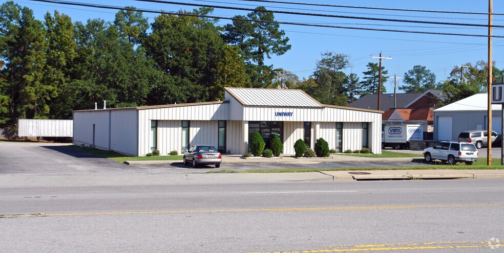 More Photos Of 1076 Sunset Blvd, West Columbia Flex For Sale