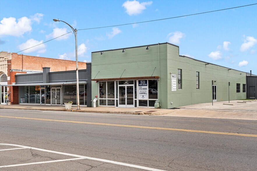Primary Photo Of 928-1002 Austin Ave, Waco Storefront For Lease