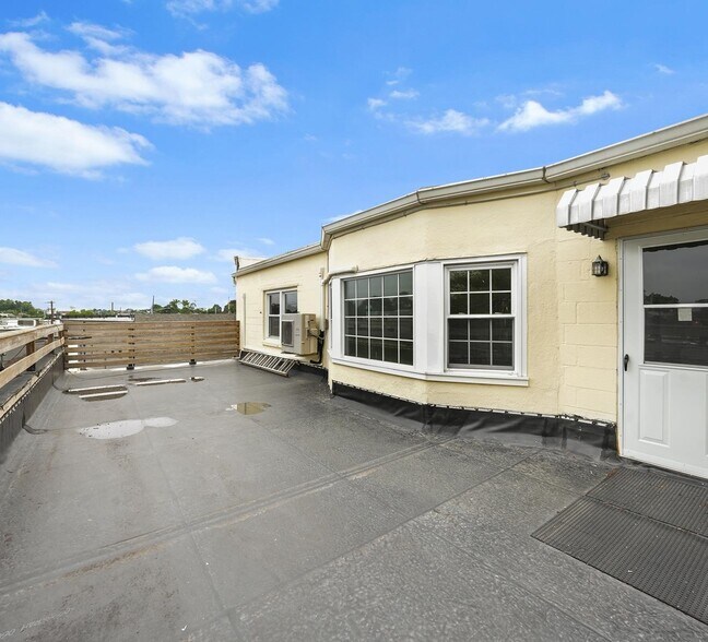 More Photos Of 355 Hicksville Rd, Bethpage Medical For Sale