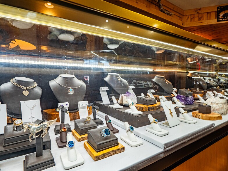 More Photos Of 26001 Main St, Conifer Freestanding For Lease