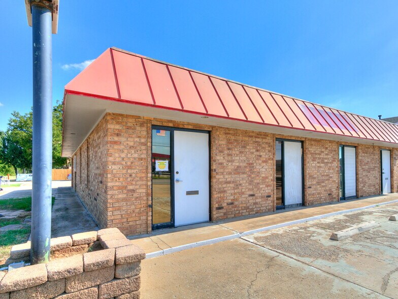 More Photos Of 6700 S Western Ave, Oklahoma City Office For Sale