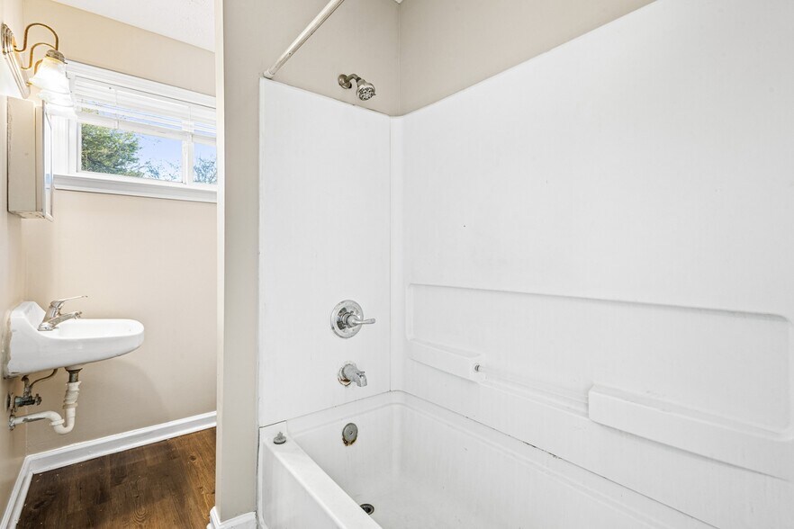 More Photos Of 110 Johnson St, Cartersville Apartments For Sale