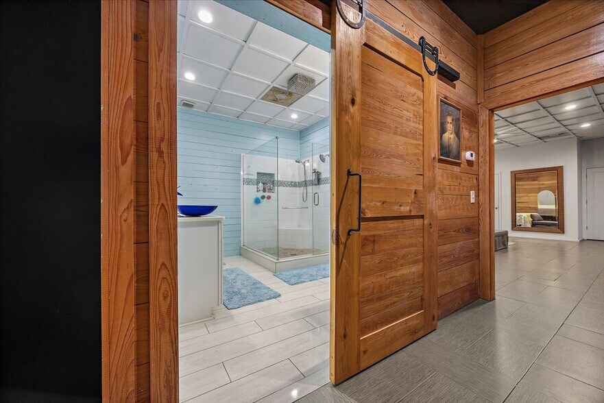 More Photos Of 551625 Us-1, Hilliard Freestanding For Sale