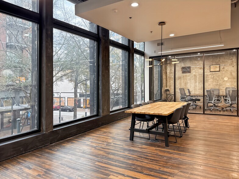 More Photos Of 107-109 S Main St, Memphis Coworking Space