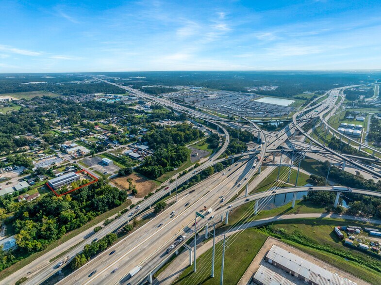 More Photos Of 5939 Albert Dr, Humble Light Distribution For Sale