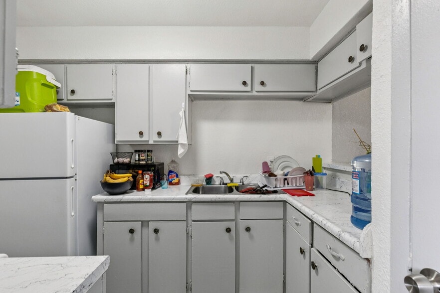 More Photos Of 500 Haley St, Irving Apartments For Sale