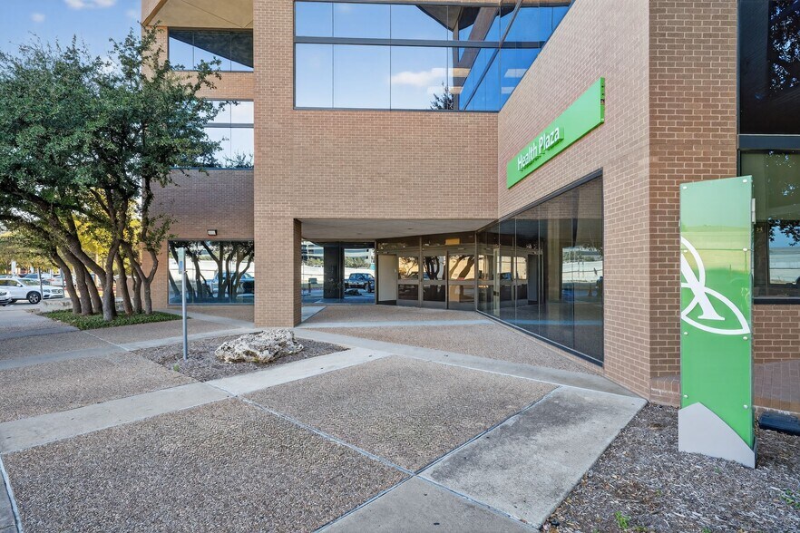 More Photos Of 11111 Research Blvd, Austin Medical For Lease