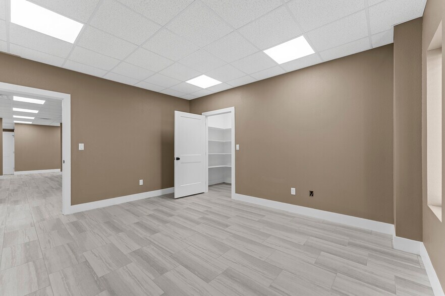 More Photos Of 7922 Interstate 20 Service rd, Odessa Warehouse For Lease