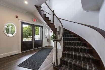 More Photos Of 1673 North Hwy, Southampton Storefront Retail Office For Lease