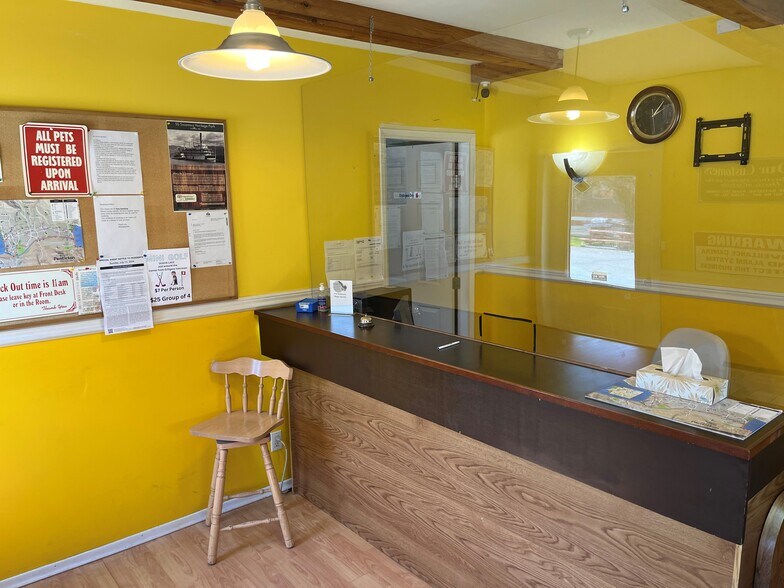 More Photos Of 3355 Skaha Lake Rd, Penticton Hotel For Sale