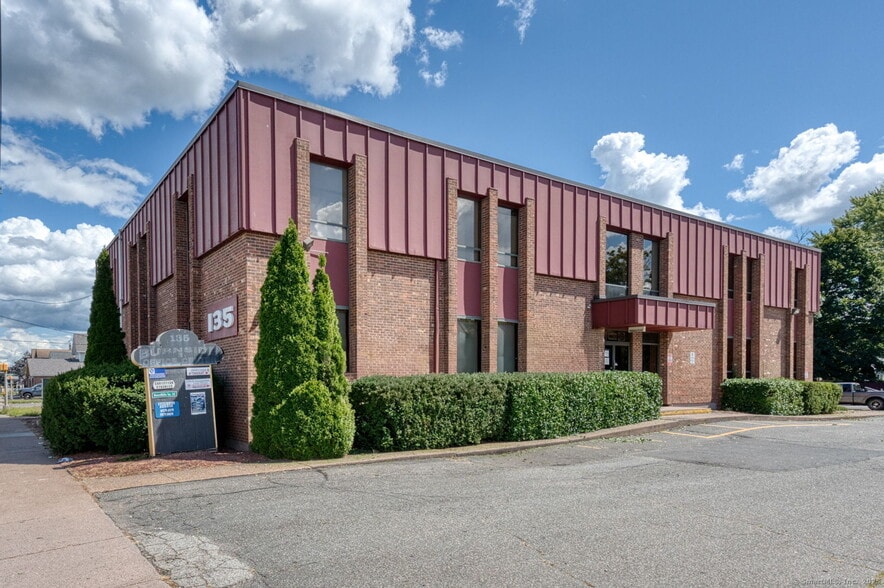 More Photos Of 135 Burnside Ave, East Hartford Office For Sale