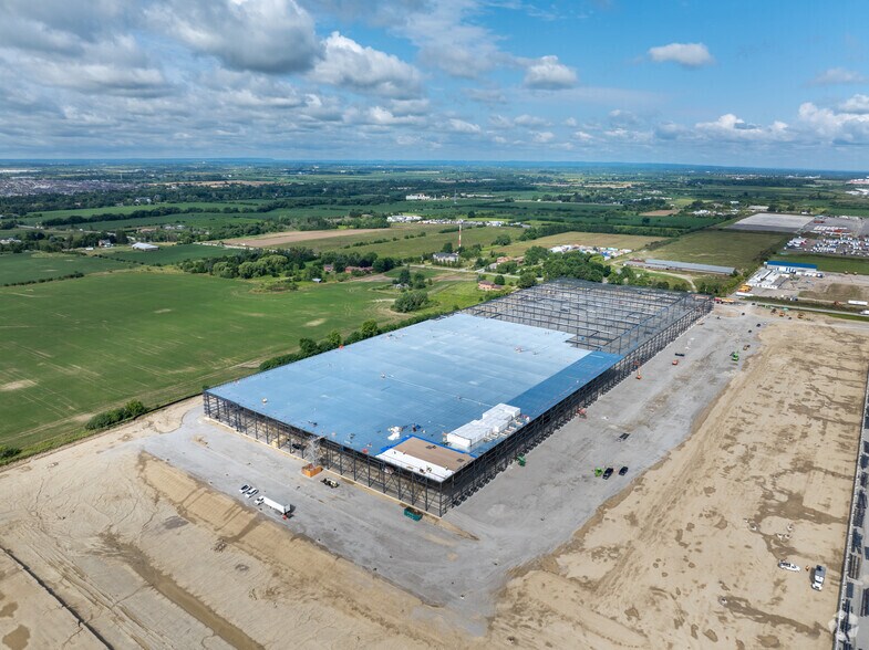 More Photos Of 5405 Countryside Dr, Brampton Warehouse For Lease