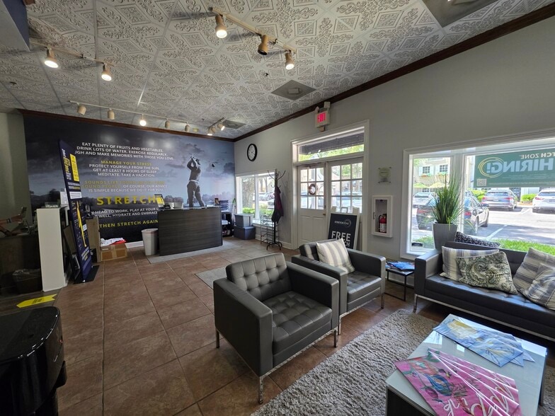 More Photos Of 1509 Main St, Hilton Head Island Storefront For Lease