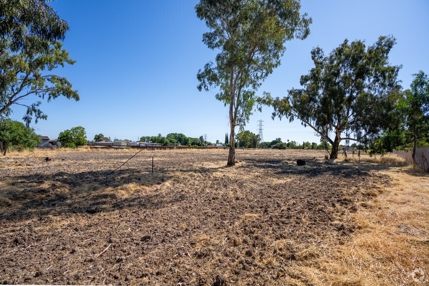 More Photos Of 8099 E Stockton Blvd, Sacramento Land For Sale