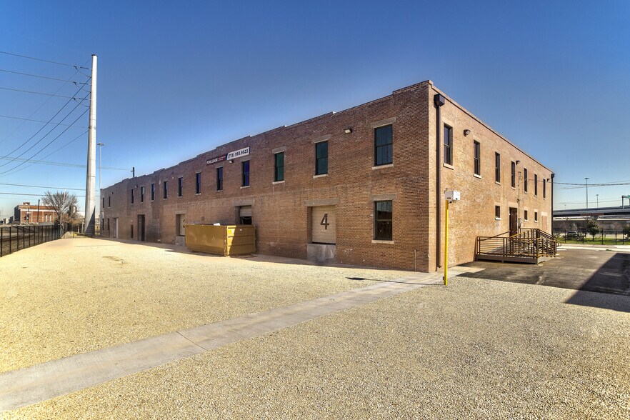 More Photos Of 2000 Nance St, Houston Loft Creative Space For Lease