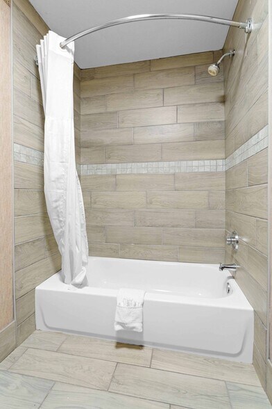 More Photos Of 9880 N Scottsdale Rd, Scottsdale Hospitality For Lease