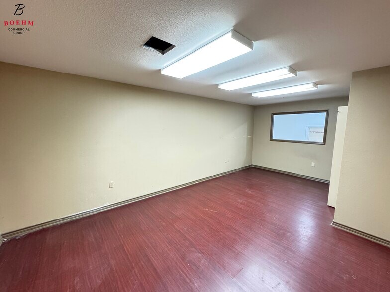 More Photos Of 2 Hill View Ln, Boerne Warehouse For Lease