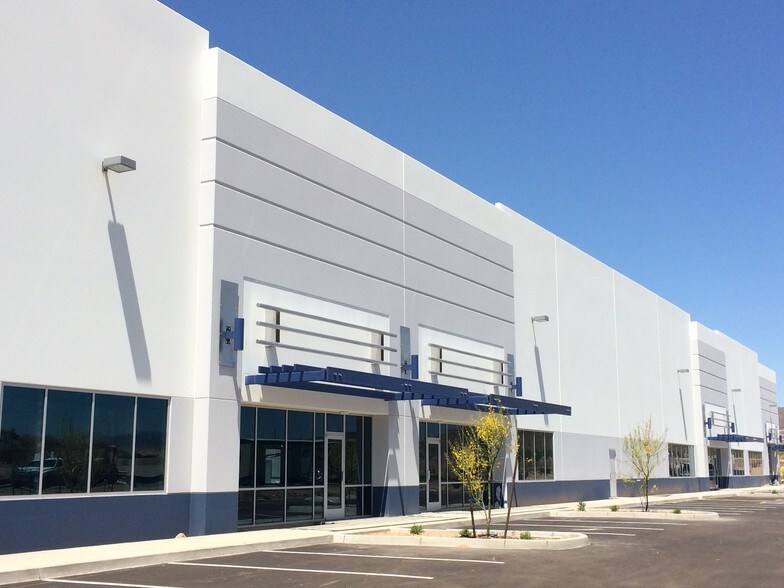 More Photos Of 425 E Pinnacle Peak Rd, Phoenix Warehouse For Lease