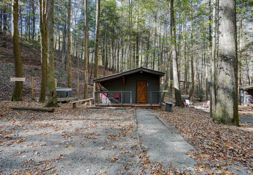 More Photos Of 400 Mulberry Gap Rd, Ellijay Hospitality For Sale
