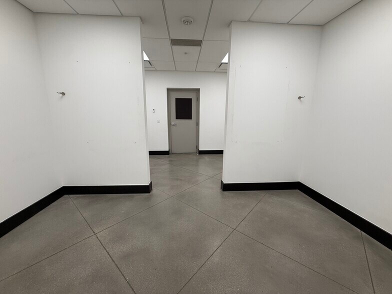 More Photos Of 3000 S Sierra Vista Way, Provo Warehouse For Lease