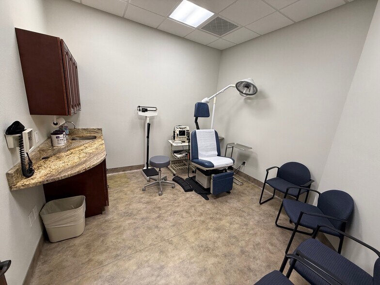 More Photos Of 816 US Highway 1, Sebastian Medical For Sale