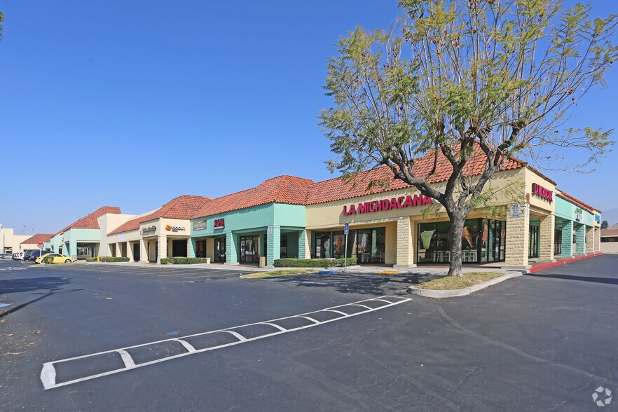 More Photos Of 128-300 W Base Line Rd, Rialto Unknown For Lease