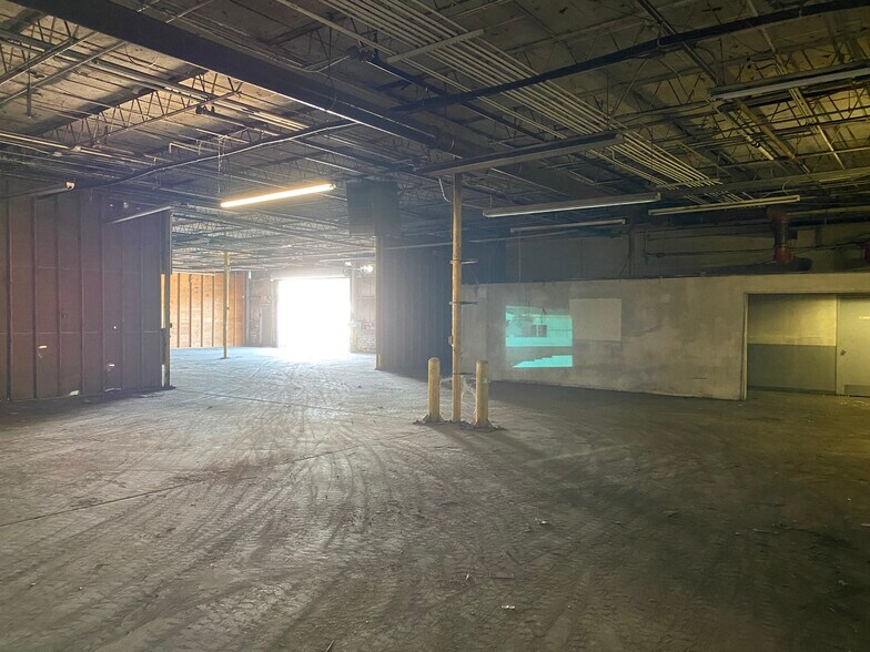 More Photos Of 2910 W Beaver St, Jacksonville Light Distribution For Lease