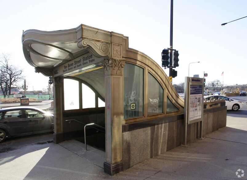 More Photos Of 59 E Van Buren St, Chicago Apartments For Lease