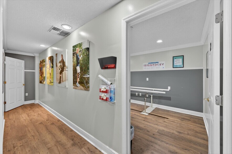 More Photos Of 7 W Main St, Apopka Office For Sale